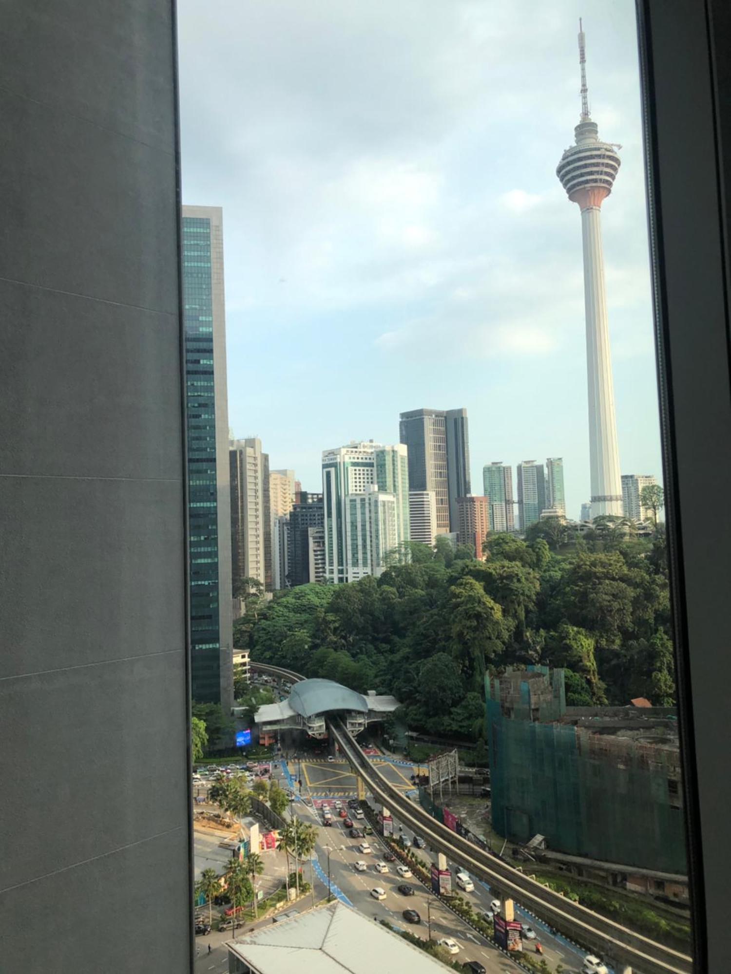 Platinum Klcc Pool View Apartment Kuala Lumpur Exterior photo